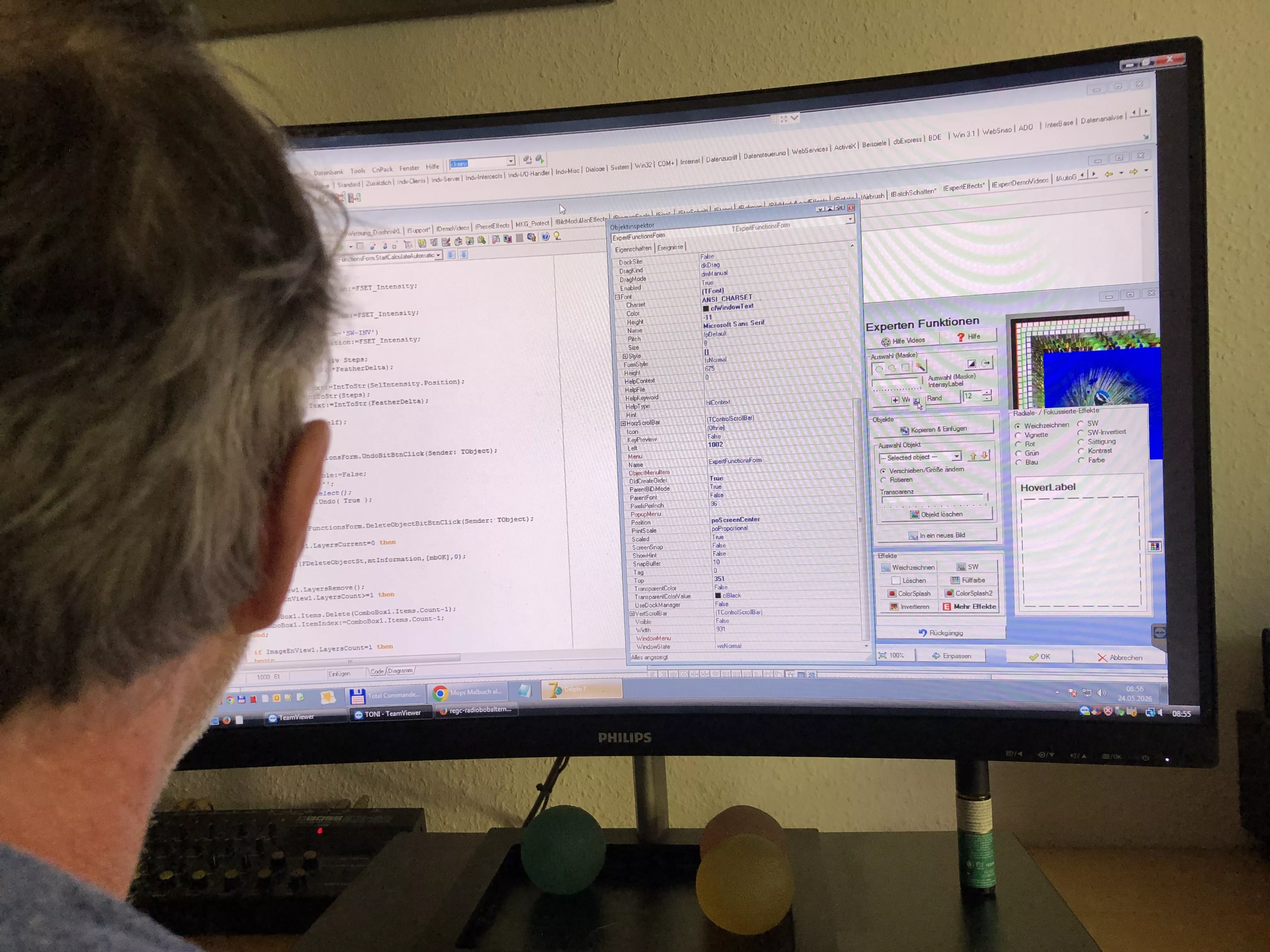Dipl.-Ing. Anton Ilg bei der Delphi Softwareentwicklung und Programmierung